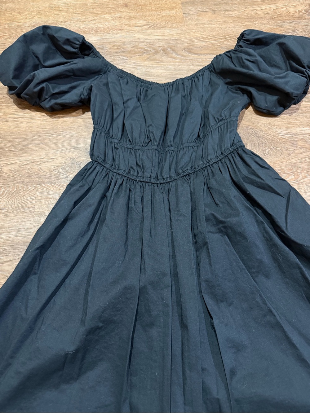 Hollister Black Puff-Sleeve Smocked Waist Mini Dress Size Small - Picture 4 of 8